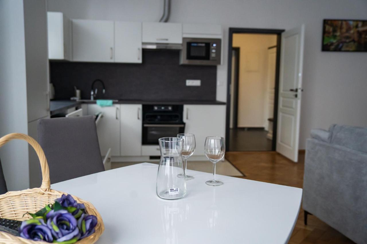 Apartment Class In Carlsbad Bulharska Street